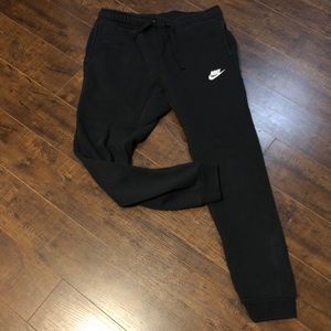 Nike men’s skinny joggers